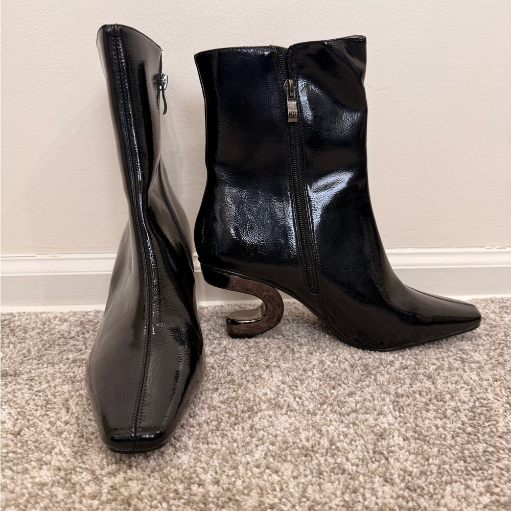 Black Ankle Boots with U-shaped Heel